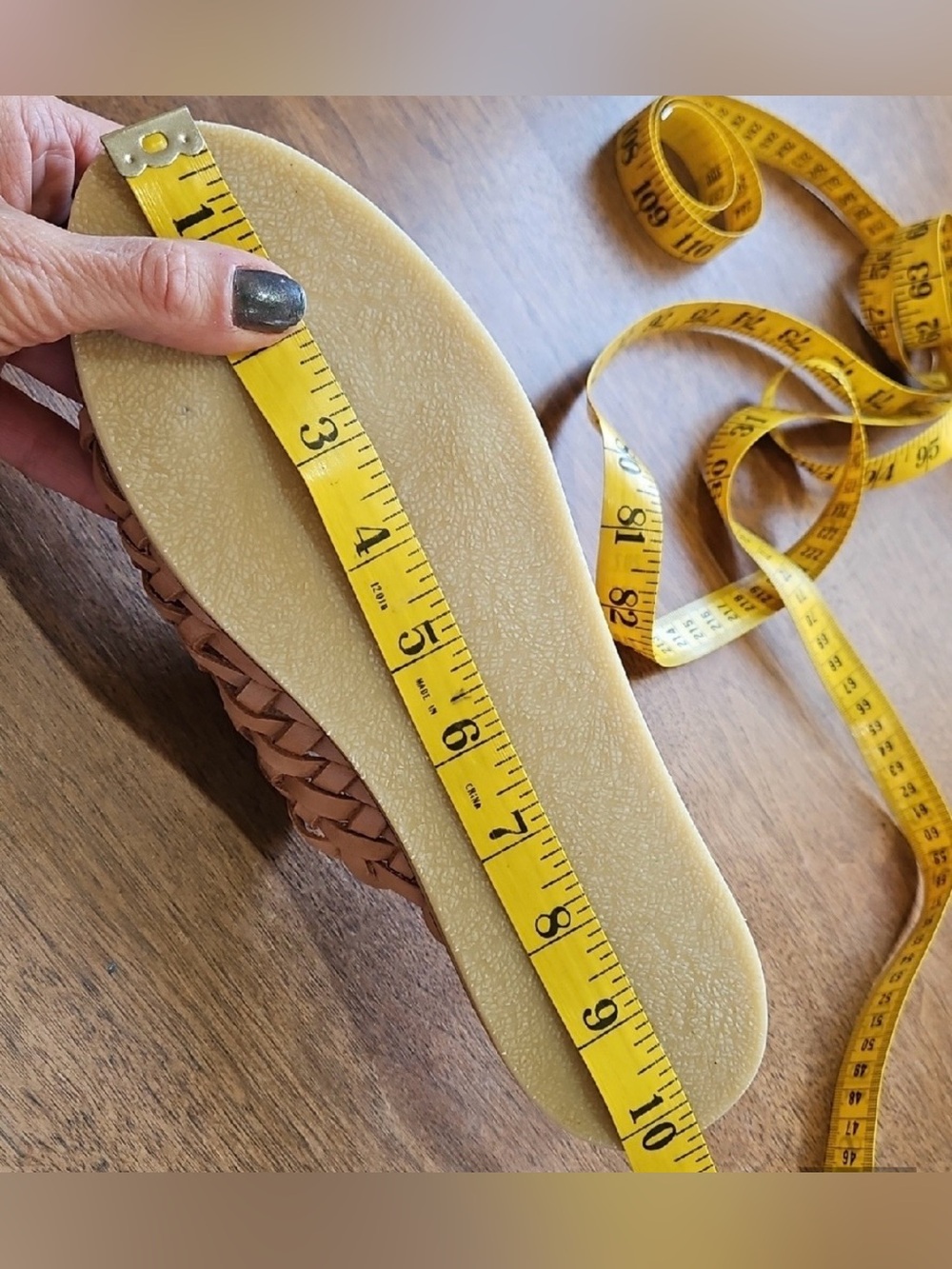 Macarena Woven Slide Sandals in Tan size 5/8 us - Picture 3 of 9